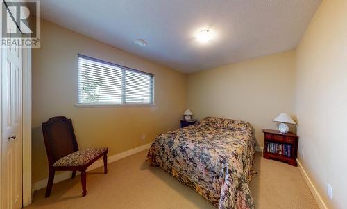 751 Middleton Way, Coldstream, BC - Indoor Photo Showing Bedroom