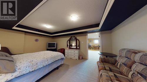 751 Middleton Way, Coldstream, BC - Indoor Photo Showing Bedroom