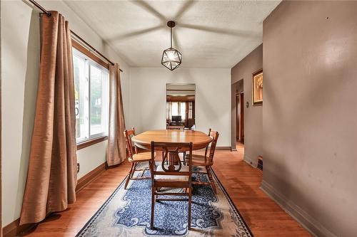 53 Queensdale Avenue E, Hamilton, ON - Indoor Photo Showing Dining Room