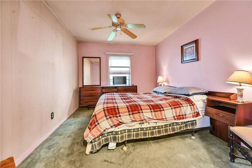 53 Queensdale Avenue E, Hamilton, ON - Indoor Photo Showing Bedroom