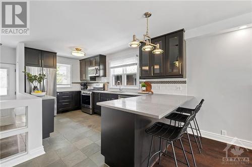 832 Duberry Street, Ottawa, ON - Indoor Photo Showing Kitchen With Upgraded Kitchen