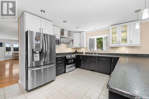 29 Lewry Crescent, Moose Jaw, SK - Indoor Photo Showing Kitchen