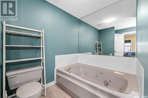 29 Lewry Crescent, Moose Jaw, SK - Indoor Photo Showing Bathroom