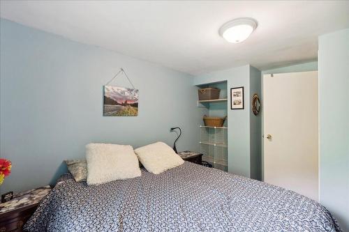 1169 Marshall Road, Castlegar, BC - Indoor Photo Showing Bedroom