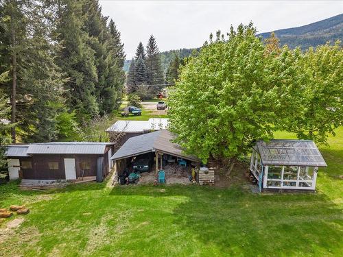 1169 Marshall Road, Castlegar, BC - Outdoor