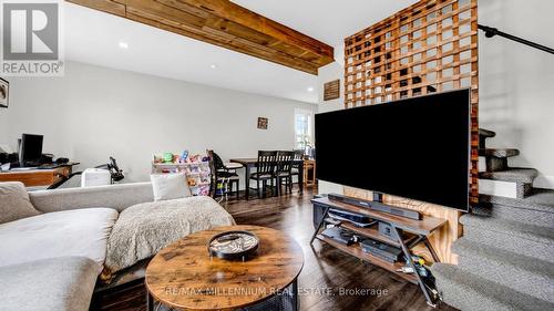 95 Gertrude Street, Hamilton, ON - Indoor Photo Showing Living Room