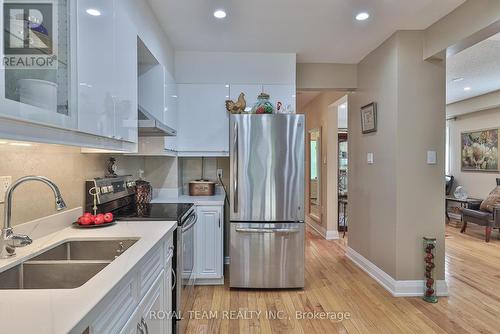 9 Springer Drive, Richmond Hill, ON - Indoor Photo Showing Kitchen With Double Sink With Upgraded Kitchen