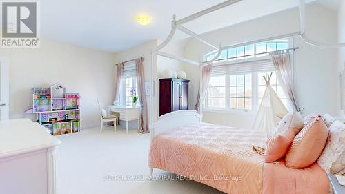 19 Paradise Valley Trail, King (Nobleton), ON - Indoor Photo Showing Bedroom