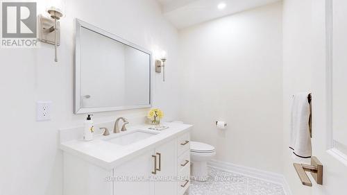 19 Paradise Valley Trail, King (Nobleton), ON - Indoor Photo Showing Bathroom