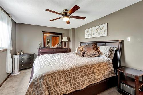 43 Grayrocks Avenue, Hamilton, ON - Indoor Photo Showing Bedroom
