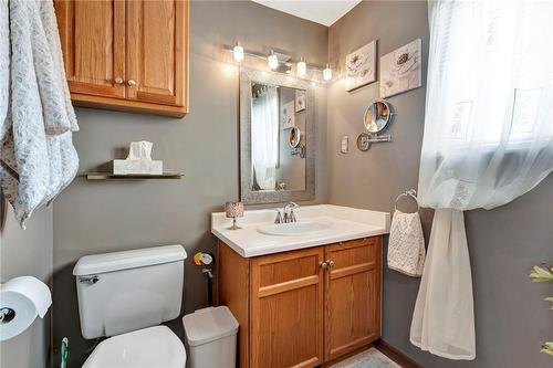 43 Grayrocks Avenue, Hamilton, ON - Indoor Photo Showing Bathroom