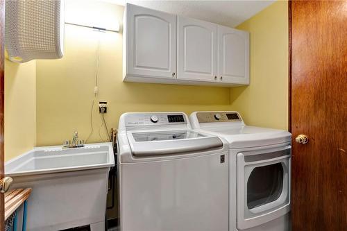 43 Grayrocks Avenue, Hamilton, ON - Indoor Photo Showing Laundry Room