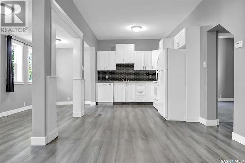 4727 8Th Avenue, Regina, SK - Indoor Photo Showing Kitchen