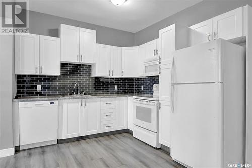 4727 8Th Avenue, Regina, SK - Indoor Photo Showing Kitchen