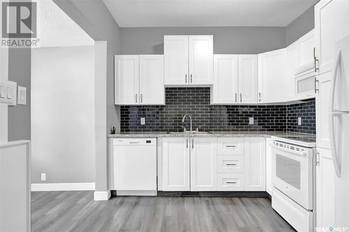 4727 8Th Avenue, Regina, SK - Indoor Photo Showing Kitchen