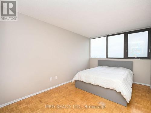 2405 - 1333 Bloor Street, Mississauga (Applewood), ON - Indoor Photo Showing Bedroom