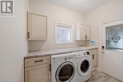 2873 Tradewind Drive, Mississauga, ON - Indoor Photo Showing Laundry Room
