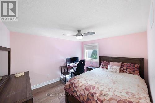 2873 Tradewind Drive, Mississauga, ON - Indoor Photo Showing Bedroom