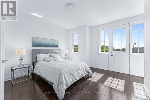 130 Frank Kelly Drive, East Gwillimbury, ON - Indoor Photo Showing Bedroom