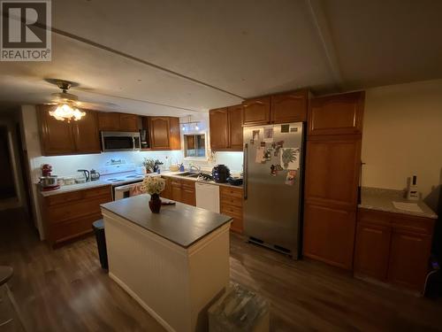 1320 Lumreek Road, 150 Mile House, BC - Indoor Photo Showing Kitchen