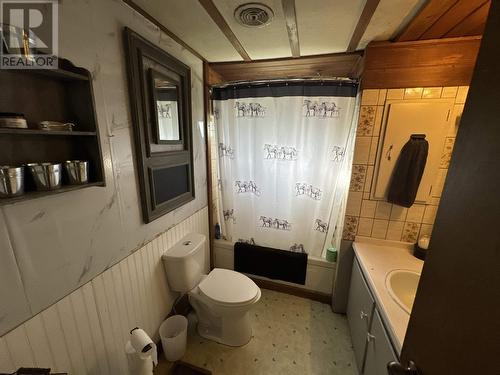 1320 Lumreek Road, 150 Mile House, BC - Indoor Photo Showing Bathroom