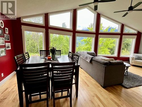 185 Donnellys Road, Nakusp, BC - Indoor