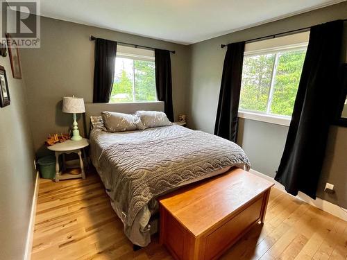 185 Donnellys Road, Nakusp, BC - Indoor Photo Showing Bedroom