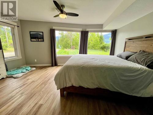 185 Donnellys Road, Nakusp, BC - Indoor Photo Showing Bedroom