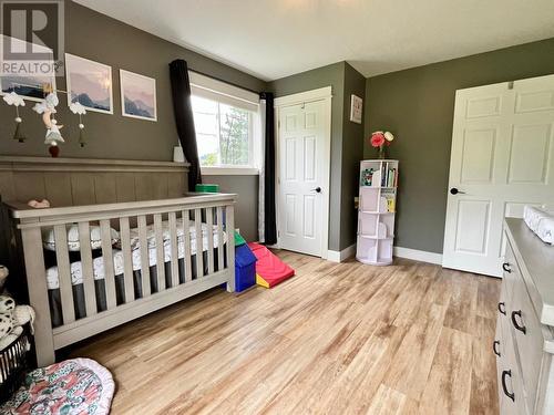 185 Donnellys Road, Nakusp, BC - Indoor Photo Showing Bedroom