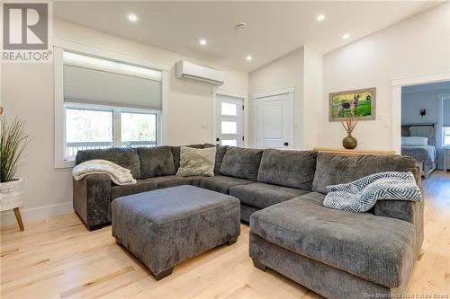 136 Lake Road S, Titusville, NB - Indoor Photo Showing Living Room