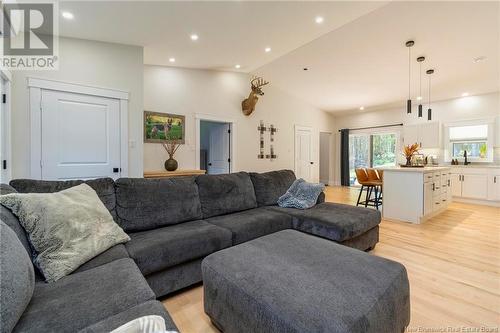 136 Lake Road S, Titusville, NB - Indoor Photo Showing Living Room