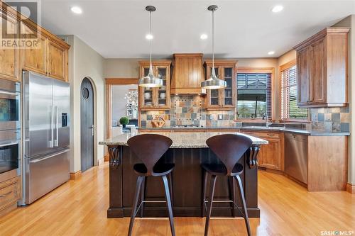 302 Collins Crescent, Saskatoon, SK - Indoor Photo Showing Kitchen With Upgraded Kitchen