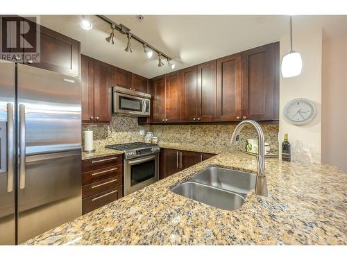 75 Martin Street Unit# 806, Penticton, BC - Indoor Photo Showing Kitchen With Double Sink With Upgraded Kitchen