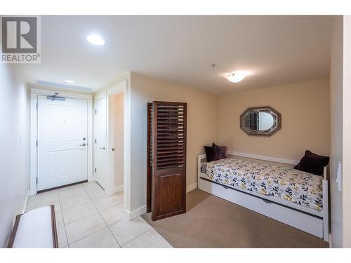 75 Martin Street Unit# 806, Penticton, BC - Indoor Photo Showing Bedroom