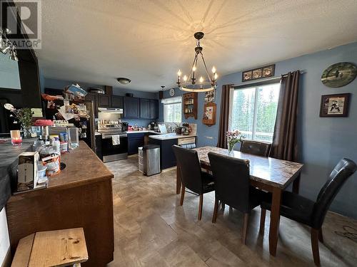 11515 Carter Street, Hudsons Hope, BC - Indoor Photo Showing Dining Room