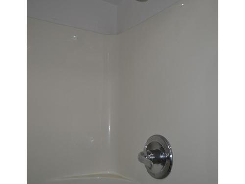 208-932 Johnson St, Victoria, BC - Indoor Photo Showing Bathroom