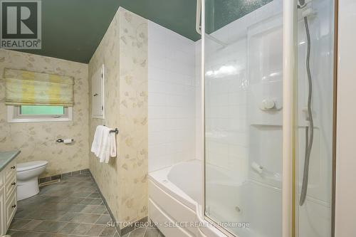 765 Notre Dame Drive, London, ON - Indoor Photo Showing Bathroom