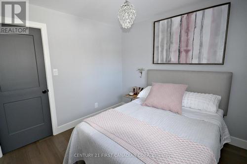 44 Elizabeth Crescent, Belleville, ON - Indoor Photo Showing Bedroom