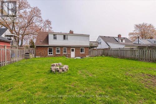 2077 Leighland Road, Burlington (Freeman), ON - Outdoor