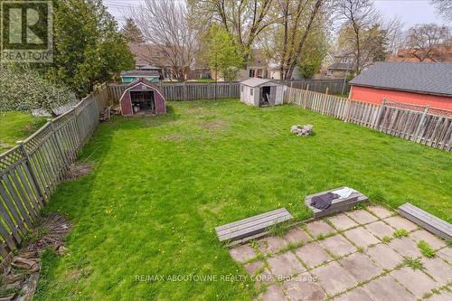 2077 Leighland Road, Burlington, ON - Outdoor With Backyard