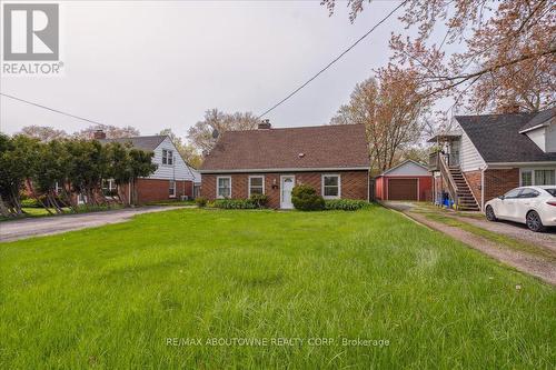 2077 Leighland Road, Burlington (Freeman), ON - Outdoor With Facade