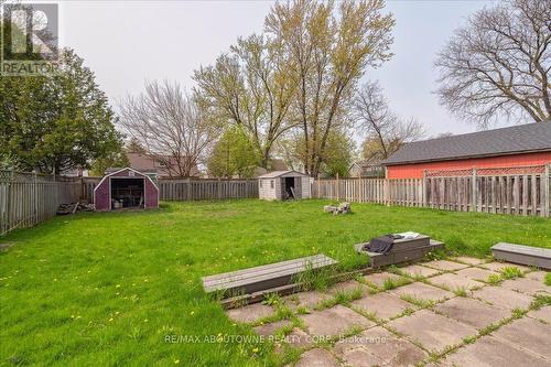 2077 Leighland Road, Burlington (Freeman), ON - Outdoor With Backyard