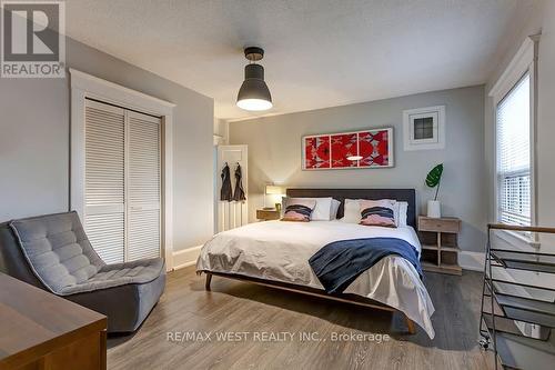 187 High Park Avenue, Toronto, ON - Indoor Photo Showing Bedroom