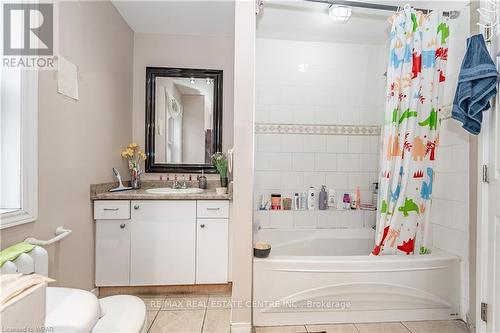 31 Louisa Street, Kitchener, ON - Indoor Photo Showing Bathroom