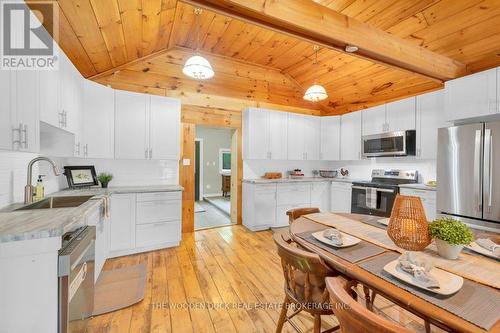 169 Fire Route 25 Route, Havelock-Belmont-Methuen, ON - Indoor Photo Showing Kitchen With Stainless Steel Kitchen With Upgraded Kitchen