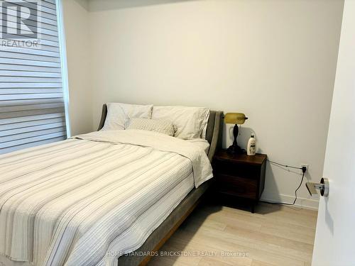 1102 - 39 Roehampton Avenue, Toronto, ON - Indoor Photo Showing Bedroom