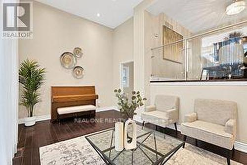 11 Stonedale Placeway, Toronto, ON - Indoor