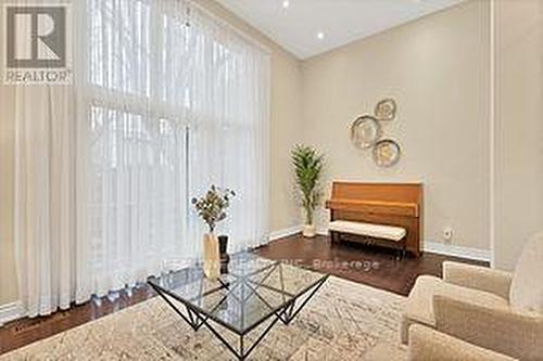 11 Stonedale Placeway, Toronto, ON - Indoor
