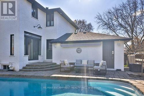 435 The Thicket, Mississauga, ON - Outdoor With In Ground Pool