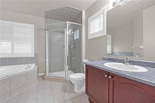 311 Longworth Avenue, Durham, ON - Indoor Photo Showing Bathroom
